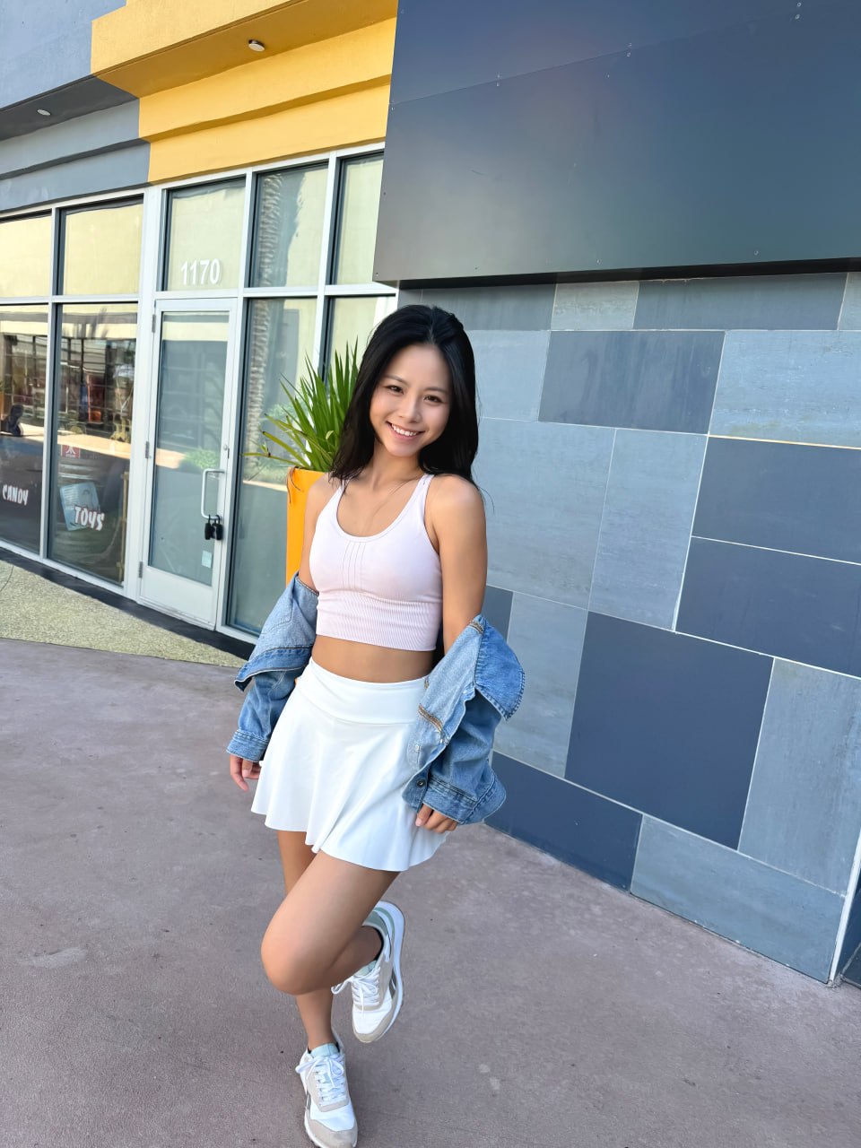 Hanna Zuki OnlyFans — image 1 of 7